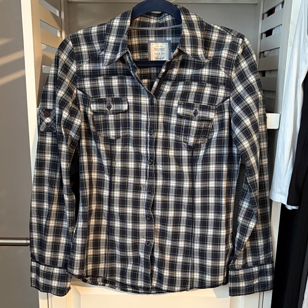 Women’s Old Navy Blue and Green Plaid Button Up Shirt